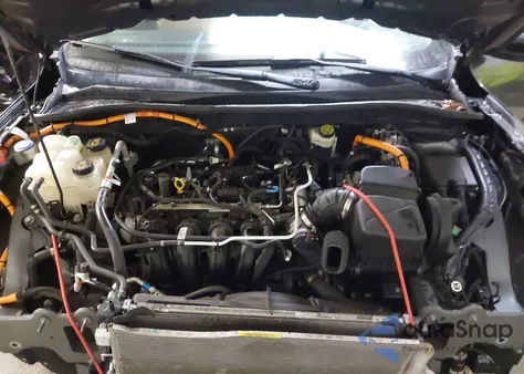 2020 Ford Escape Se Sport Hybrid z USA, uszkodzony, nr VIN 1FMCU9BZ7LUB22963